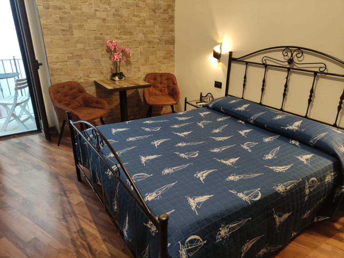 Uria Rooms & Suite B&B Vieste Bagian luar foto